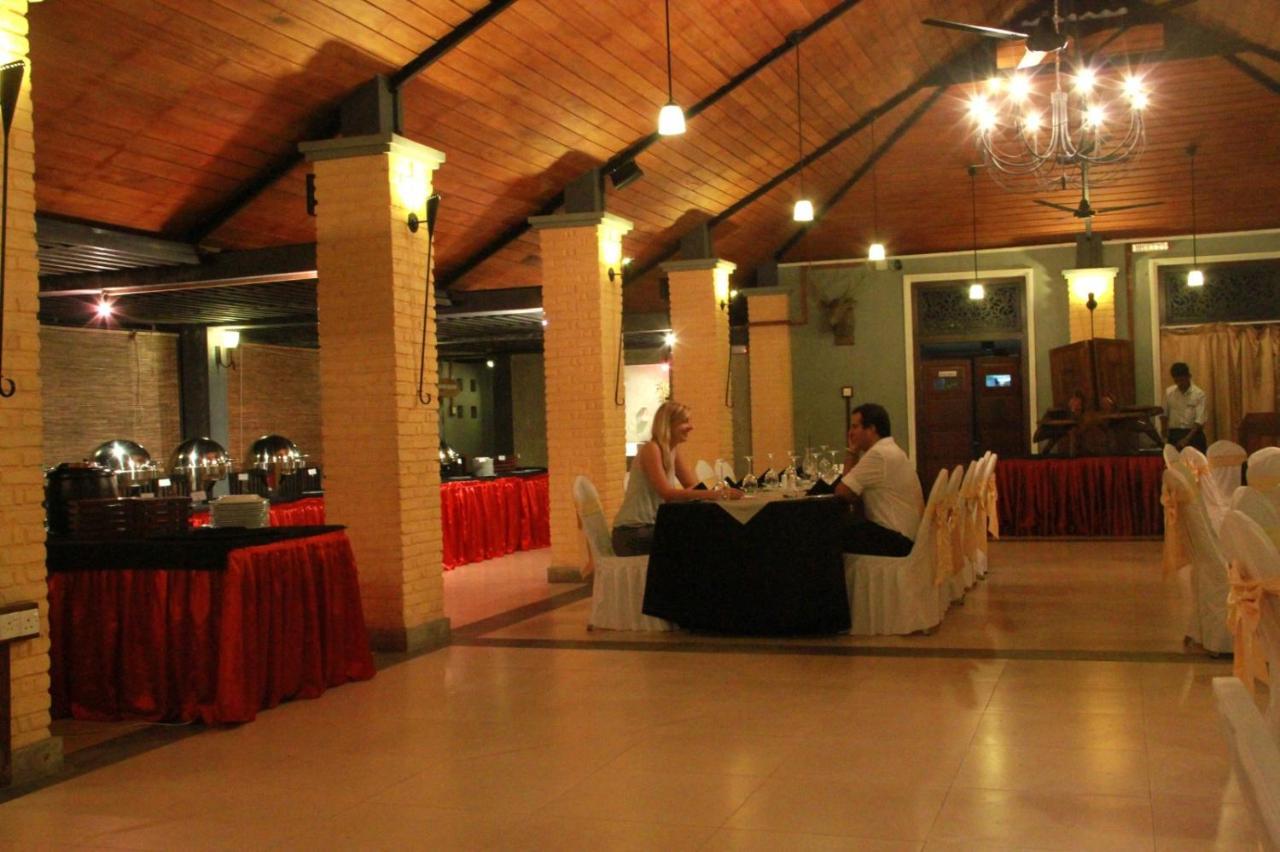 Lake Serenity Resort & Spa Kuruwita 外观 照片