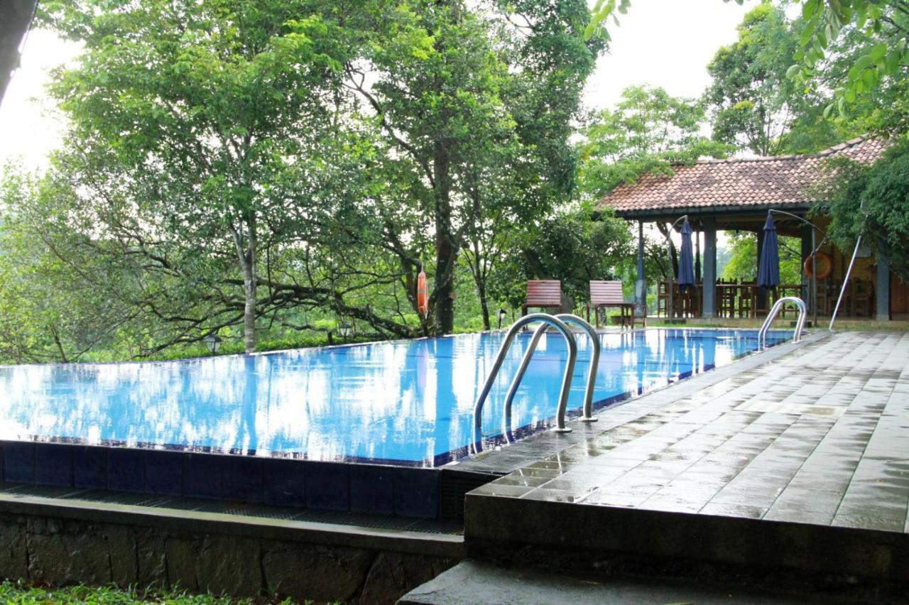 Lake Serenity Resort & Spa Kuruwita 外观 照片