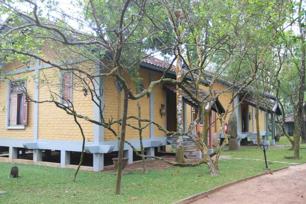 Lake Serenity Resort & Spa Kuruwita 外观 照片