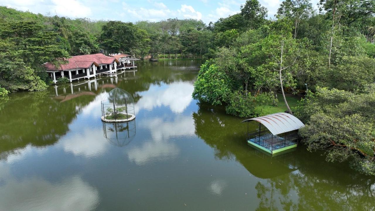 Lake Serenity Resort & Spa Kuruwita 外观 照片