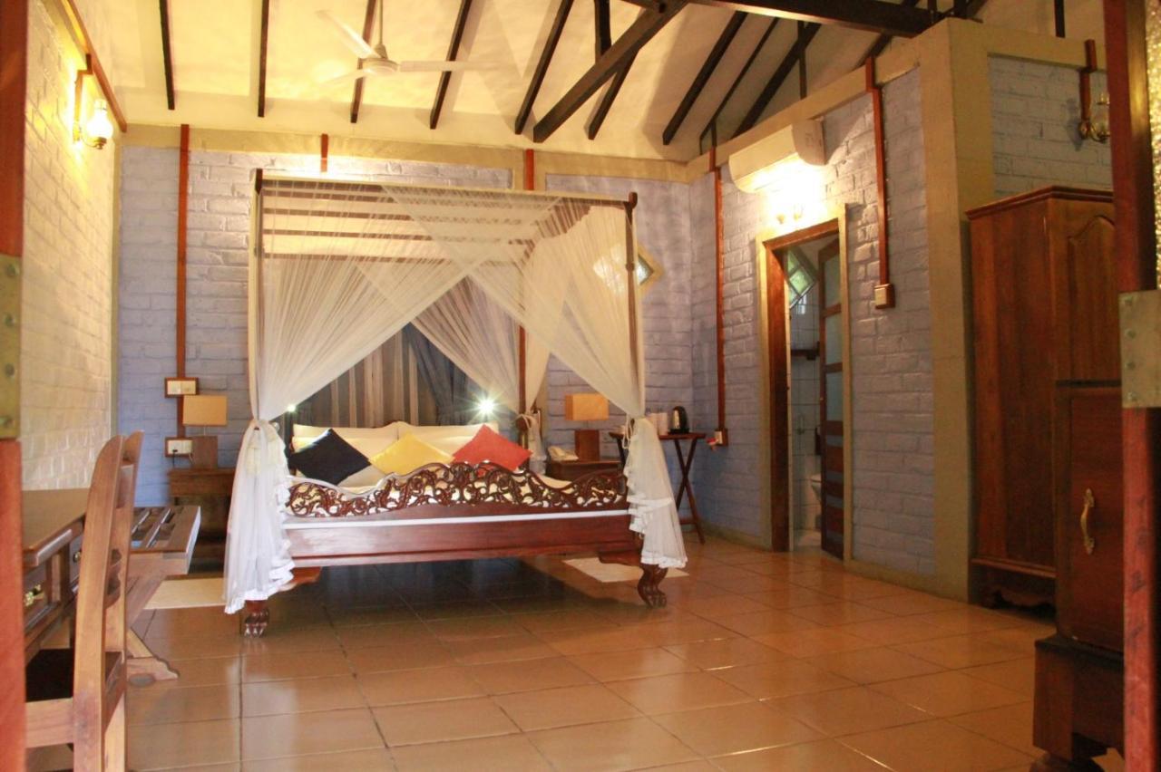 Lake Serenity Resort & Spa Kuruwita 外观 照片